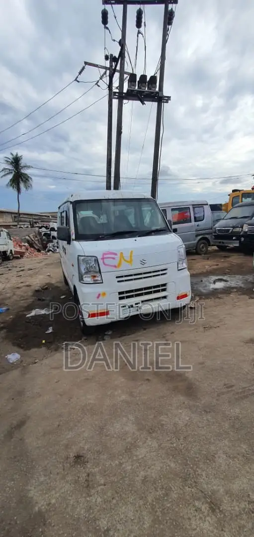 Suzuki Every 2014 White