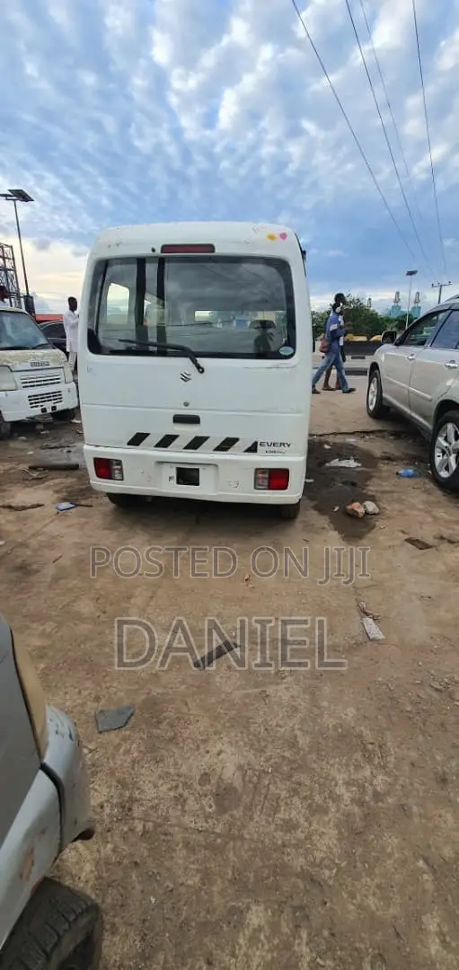 Suzuki Every 2014 White