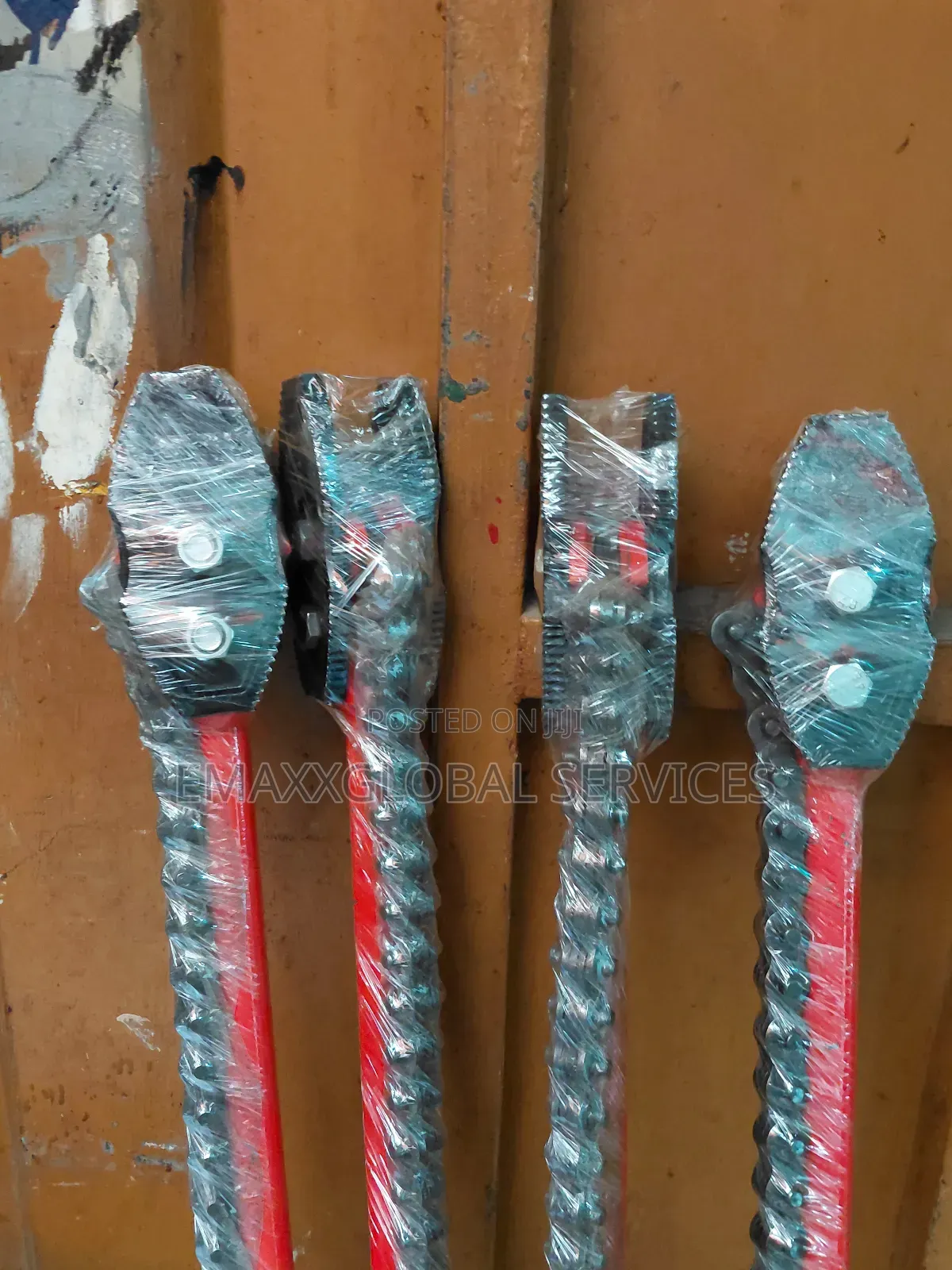 12" Chain Tong