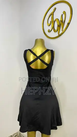 Beautiful Sleeves and Sleeveless Unisex Dress