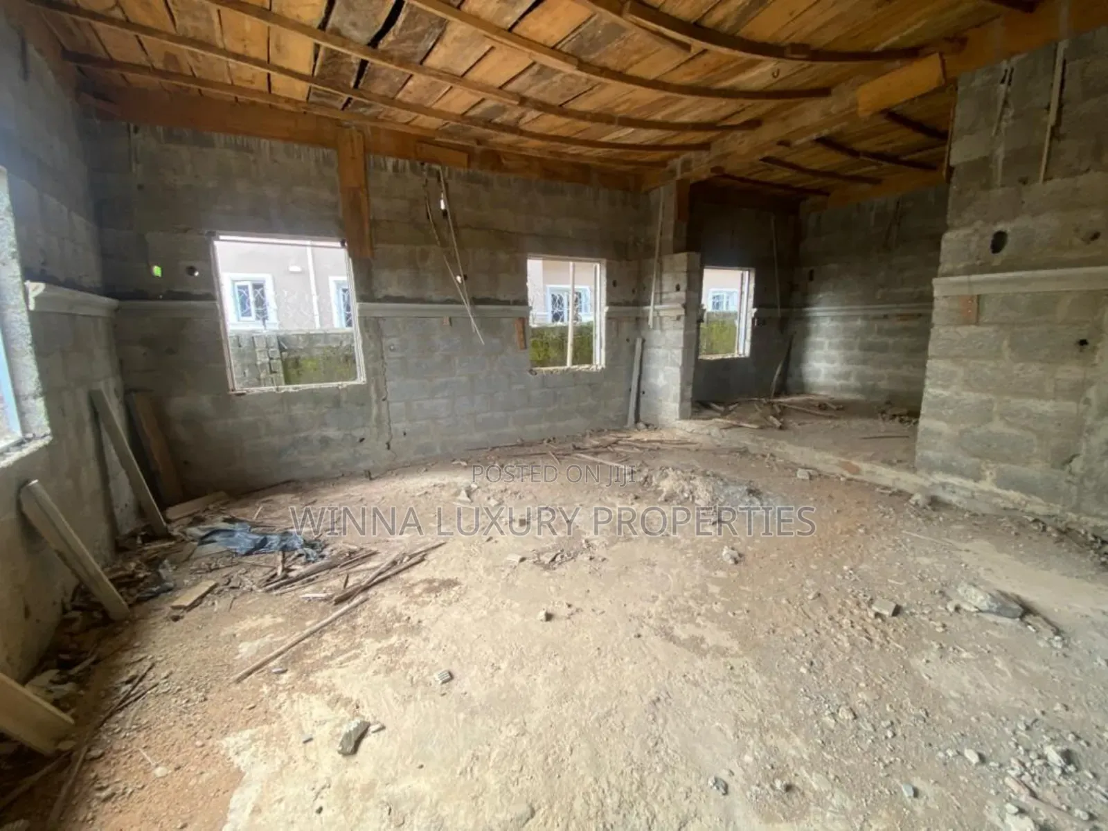 4bdrm Duplex in Aiben, Lugbe District for sale