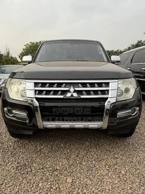 Mitsubishi Pajero 2010 Black