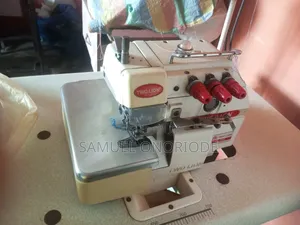 Industrial Overlocking Machine