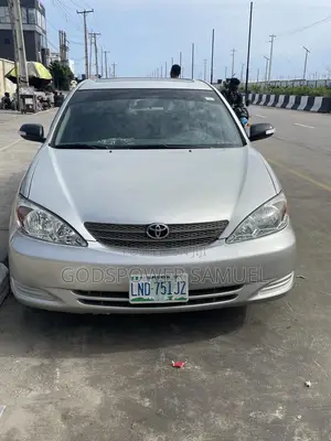 Toyota Camry LE 4dr Sedan (2.4L 4cyl 5M) 2003 Silver