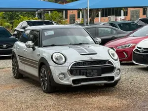 Mini Cooper 2016 Silver