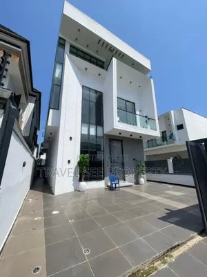 Furnished 5bdrm Mansion in Private Estate Lekki for sale
