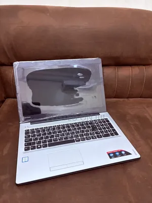 Laptop Lenovo IdeaPad 520 4GB Intel Core i3 HDD 320GB