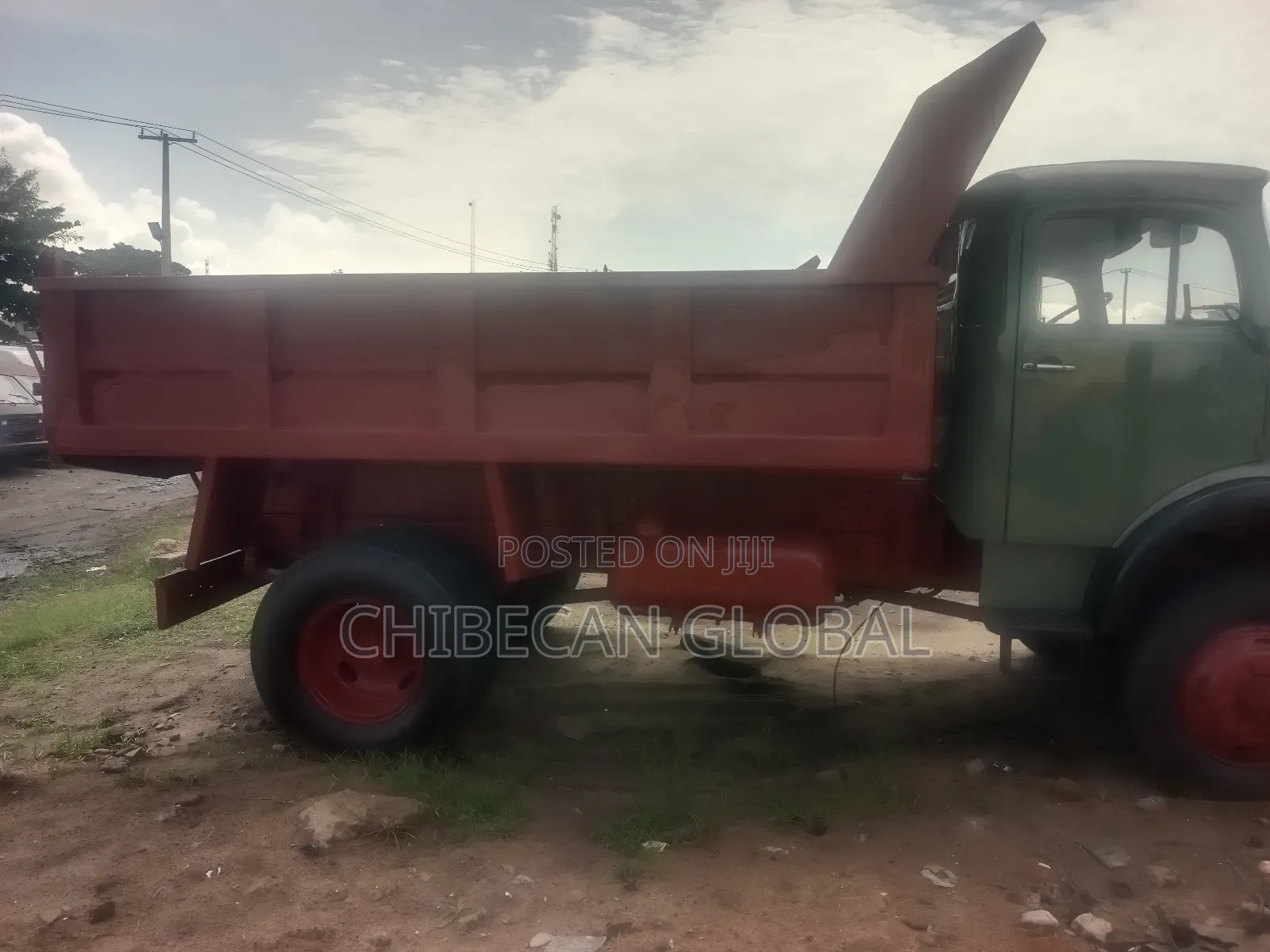 1113 Mercedes Benz Tipper With Auxiliary (Foreign Used) 6 Tyres