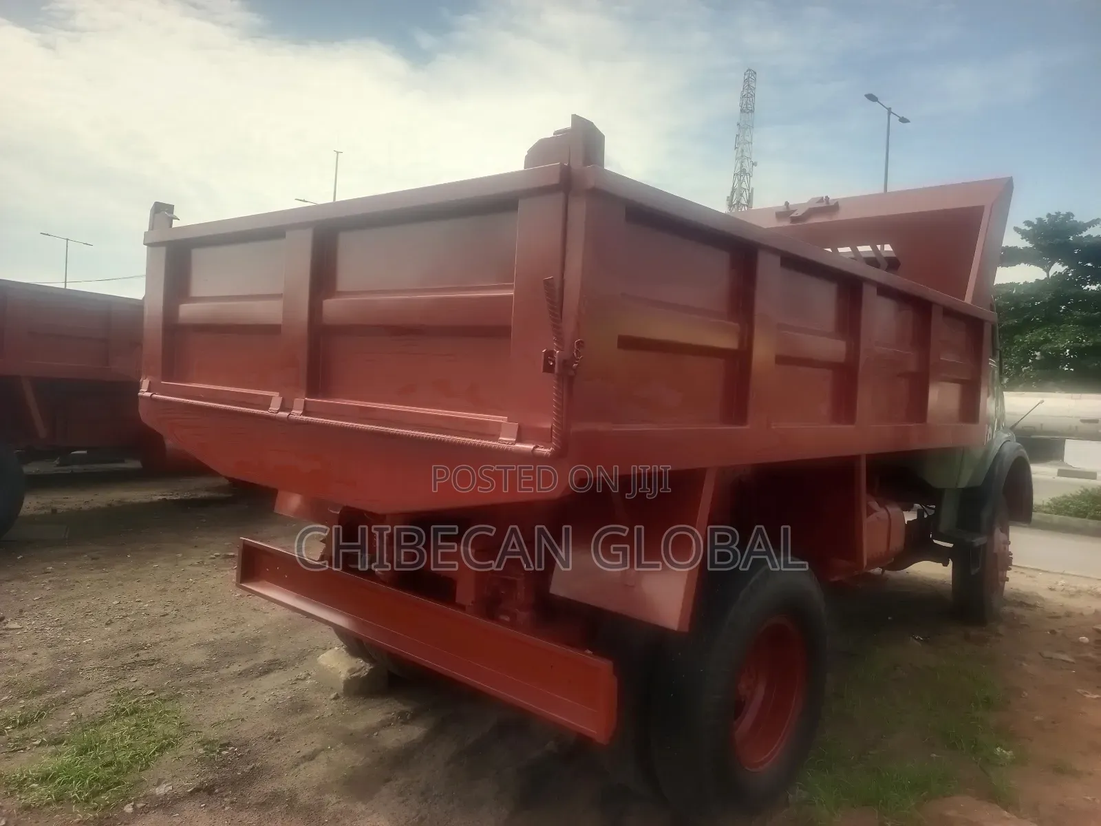 1113 Mercedes Benz Tipper With Auxiliary (Foreign Used) 6 Tyres