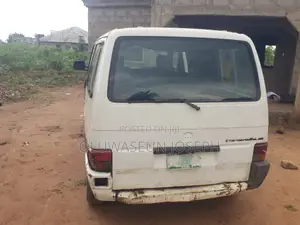 Volkswagen Transporter 2000 White