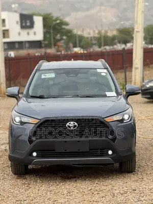 Toyota Corolla Cross LE 4WD 2024 Blue