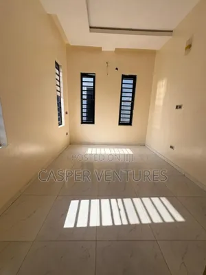 1bdrm Shared Apartment in Ikota Gra for rent