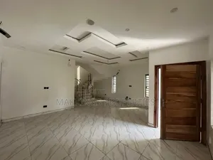 4bdrm Duplex in Chevron for rent