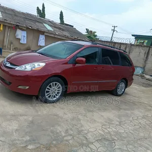 Toyota Sienna XLE AWD 2008 Red