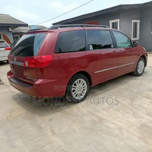Toyota Sienna XLE AWD 2008 Red