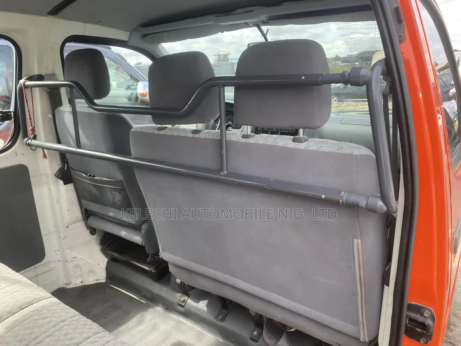 Toyota HiAce 2005 Red