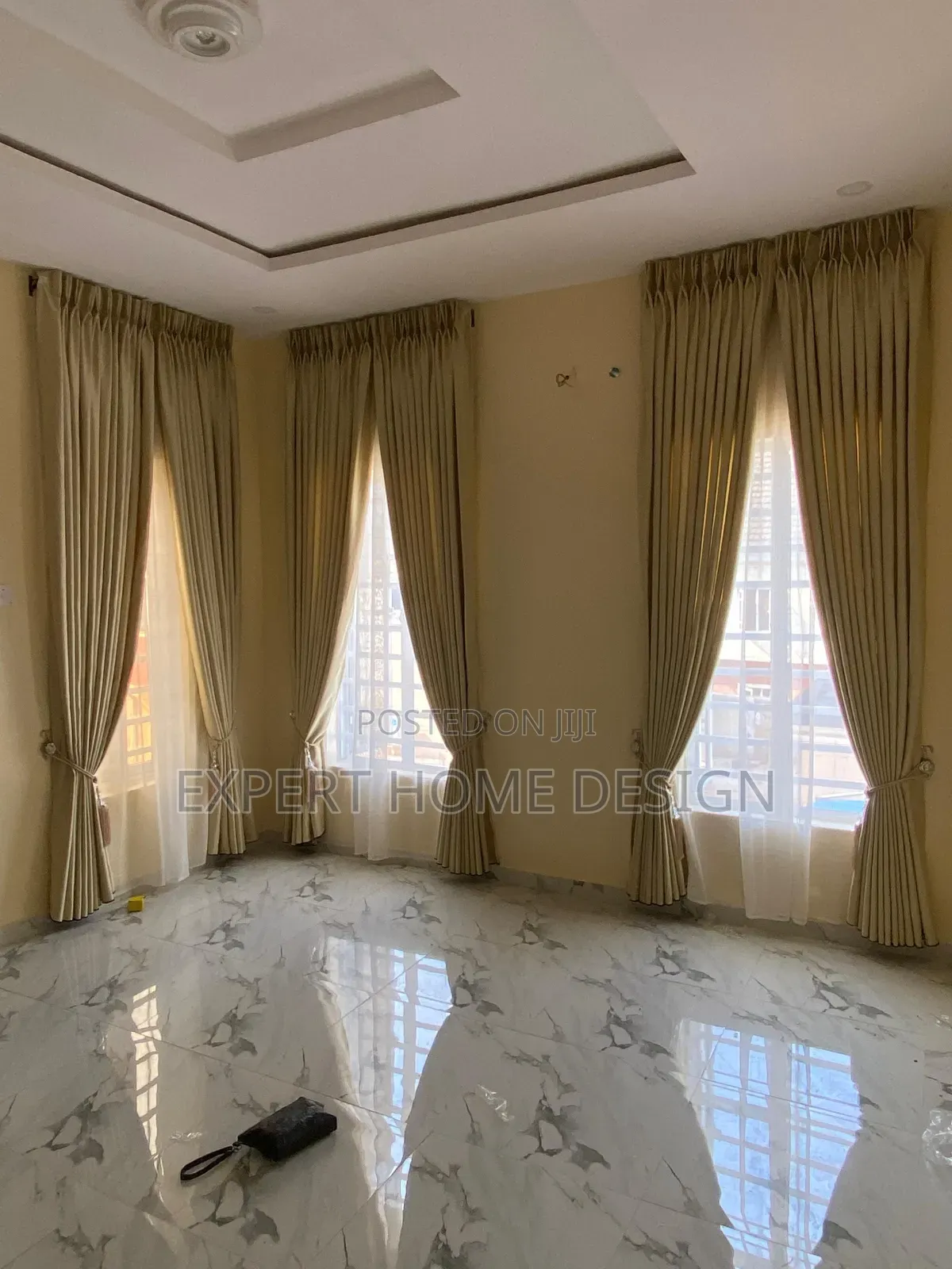 Light Beige Quality Curtain With Accessories