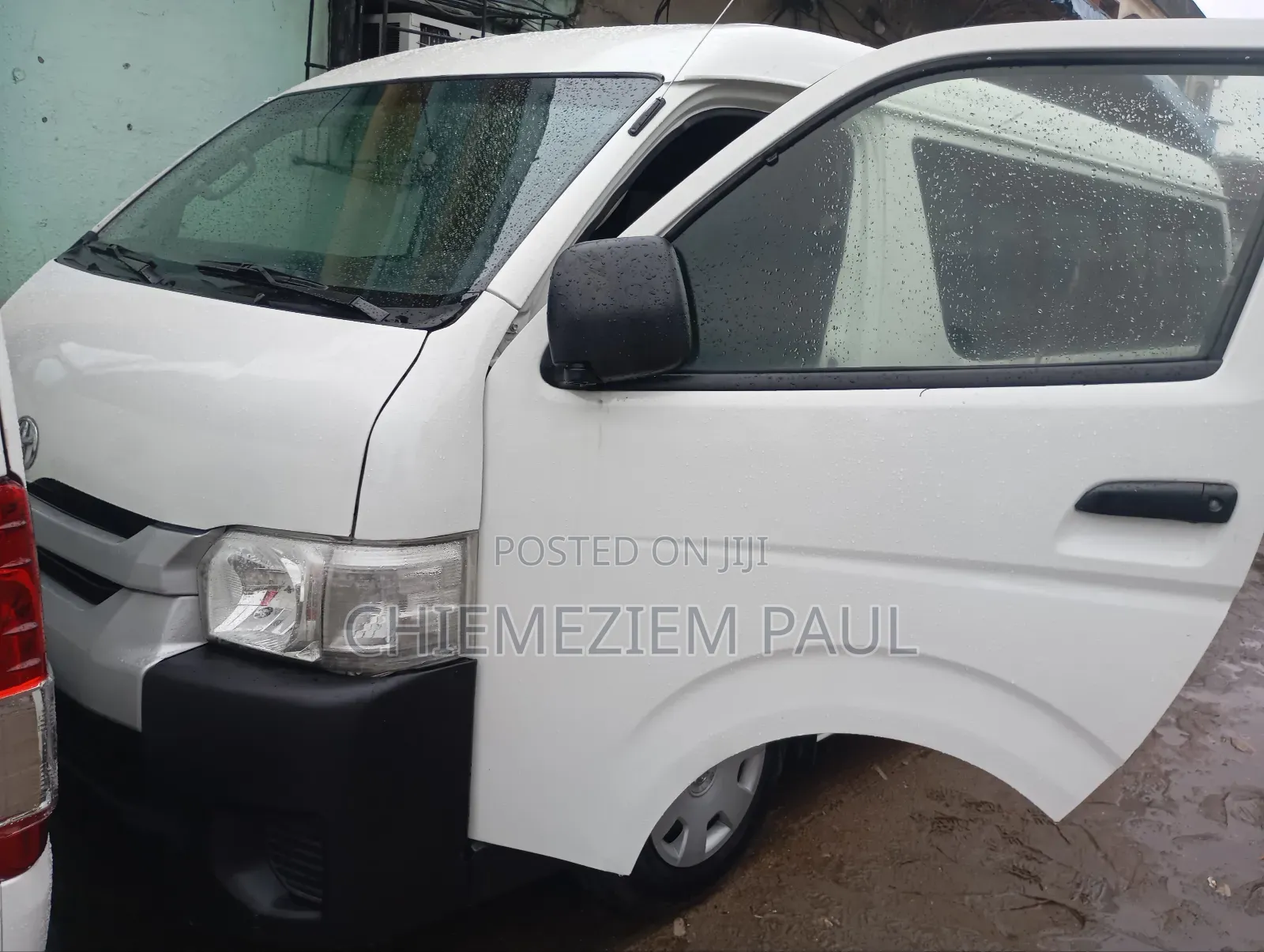 Toyota HiAce 2014 White