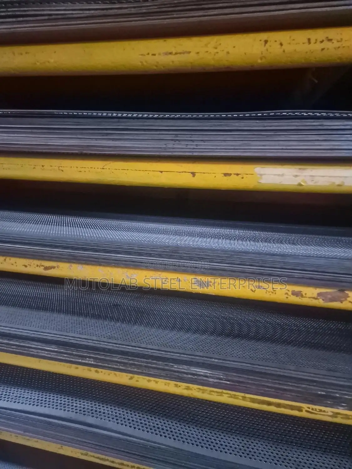 Galvanize and Stainless Perforated Sheet