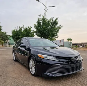 Toyota Camry XLE (2.5L 4cyl 8A) 2019 Black