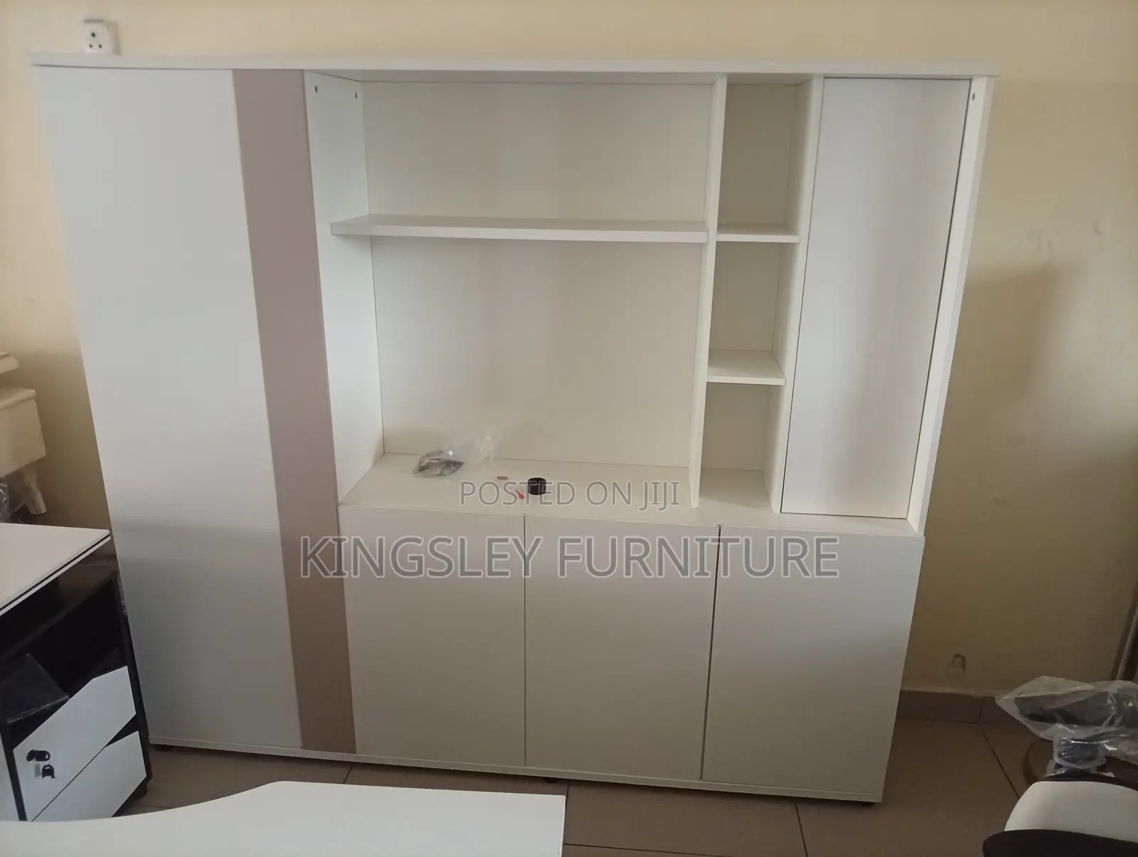 Foreign Shelve
