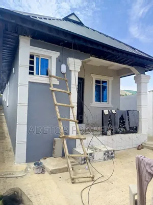 Furnished 1bdrm Block of Flats in Diamond Estate, Gberigbe for rent