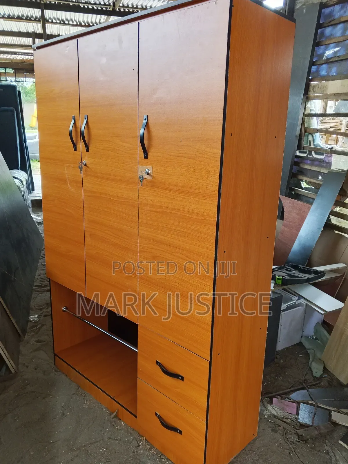 4/6 HDF Wardrobe