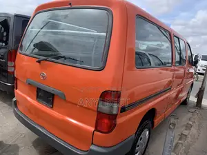 Toyota Grand HiAce 2005 Orange