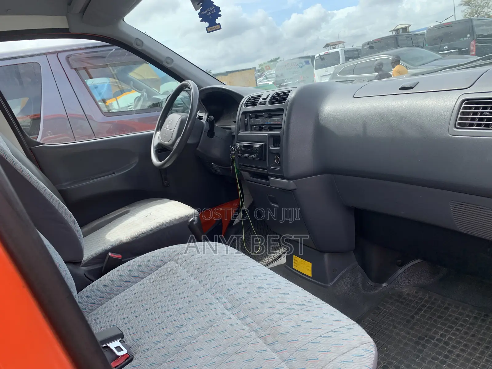 Toyota Grand HiAce 2005 Orange