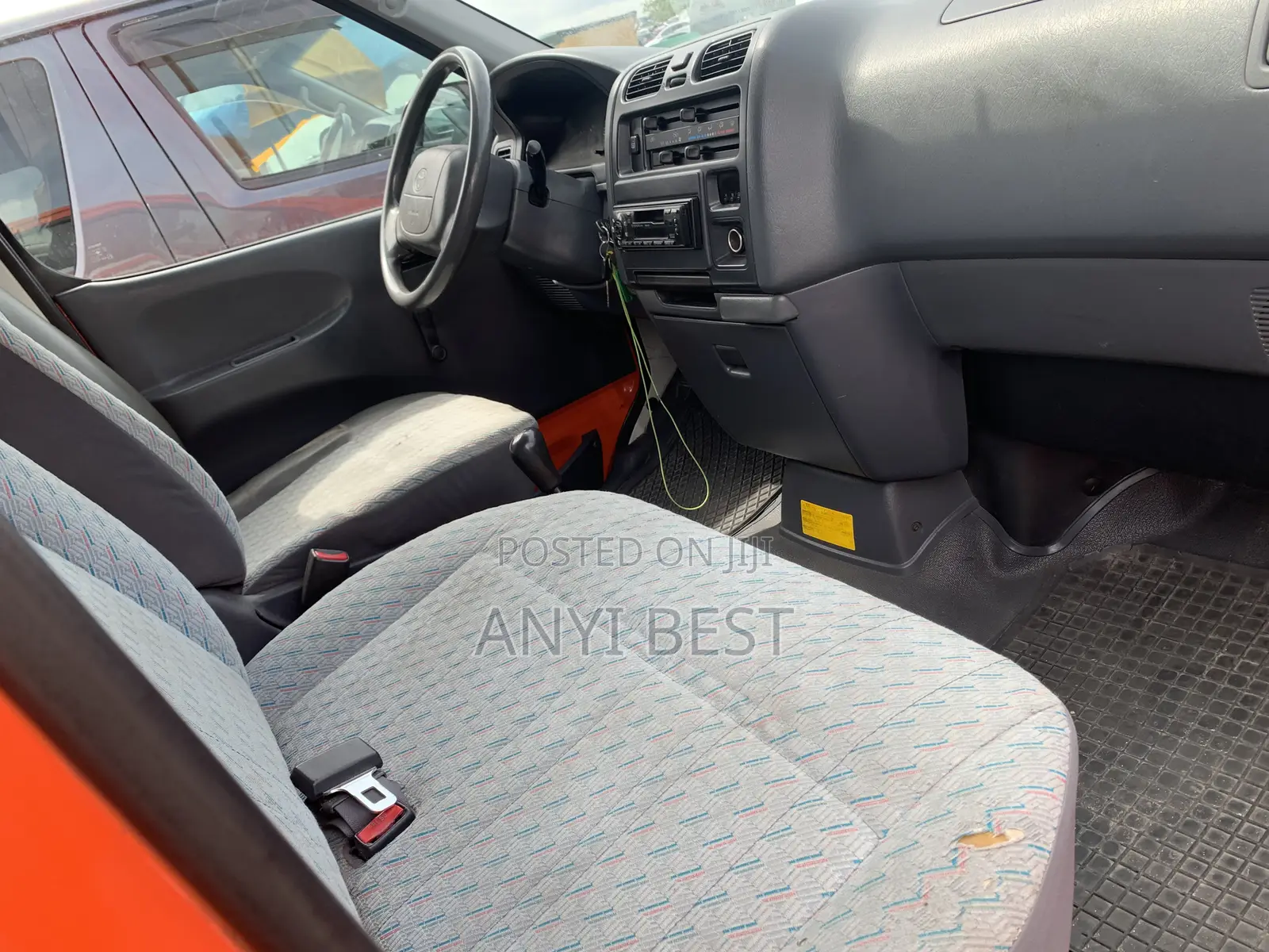 Toyota Grand HiAce 2005 Orange