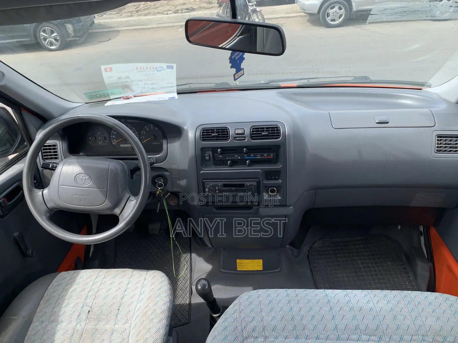 Toyota Grand HiAce 2005 Orange