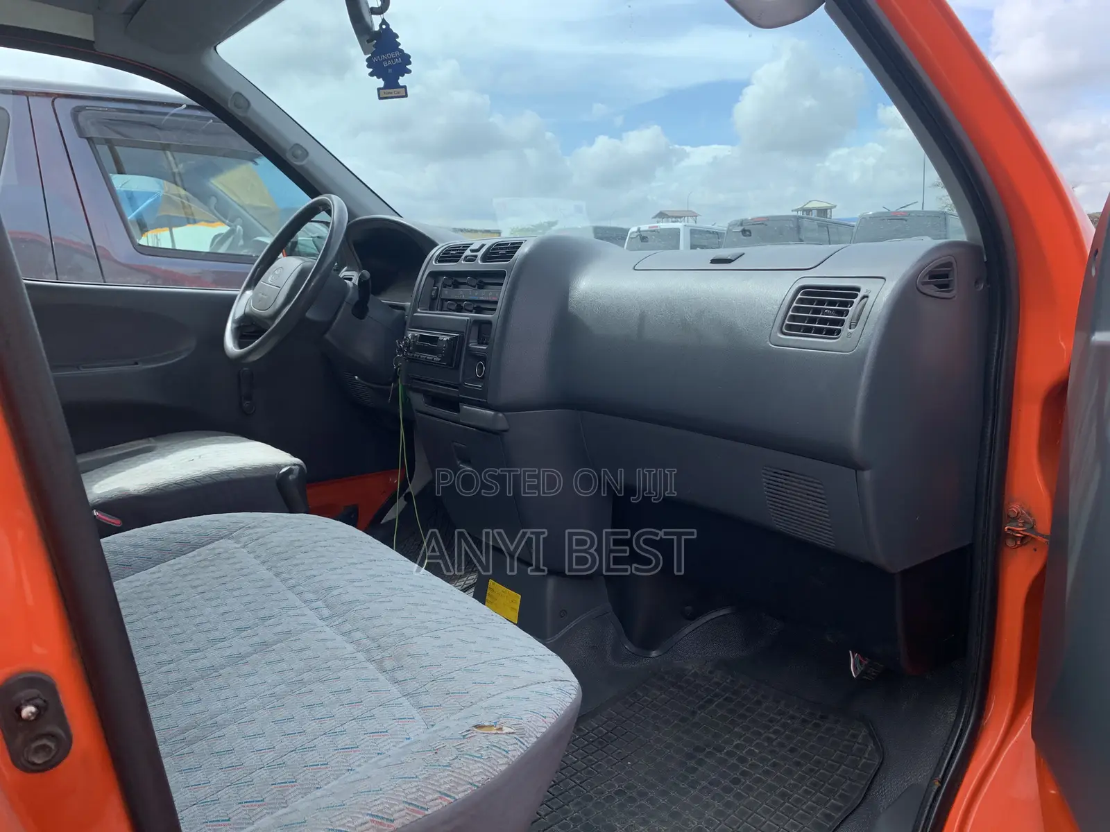 Toyota Grand HiAce 2005 Orange