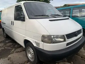 Volkswagen Transporter 2004 White