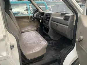 Volkswagen Transporter 2004 White