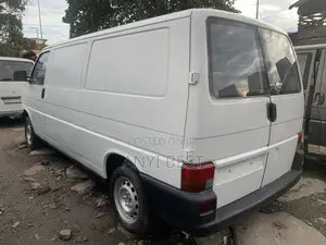 Volkswagen Transporter 2004 White