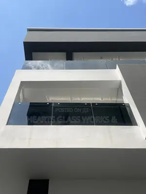 Exterior Glass Balustrade Installed With 10mm Tempered Glass
