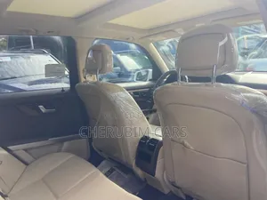 Mercedes-Benz GLK-Class Base GLK 350 4dr AWD 4MATIC (3.5L 6cyl 7A) 2015