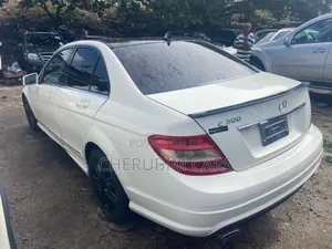Mercedes-Benz C300 Luxury 4Matic Sedan AWD (3.0L 6cyl 7A) 2011 White