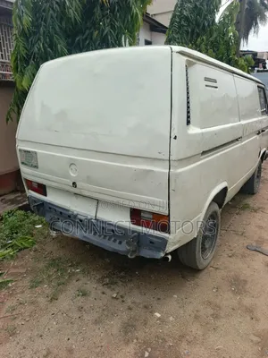 Volkswagen Transporter 1992 White