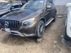 Mercedes-Benz GLC-Class 2017 Brown