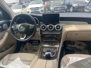Mercedes-Benz GLC-Class 2017 Brown