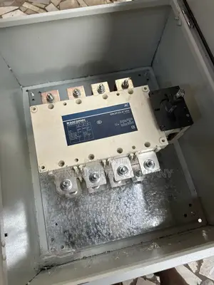 630amps Socomec Change Over