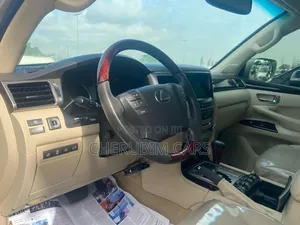 Lexus LX 570 AWD 2016 Gold