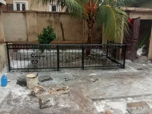 E Money Simple Design Wrought Iron Hand Rail