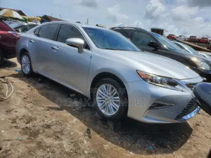 Lexus ES 350 FWD 2014