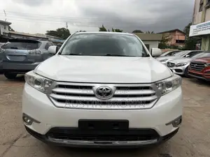 Toyota Highlander Limited 2012 White