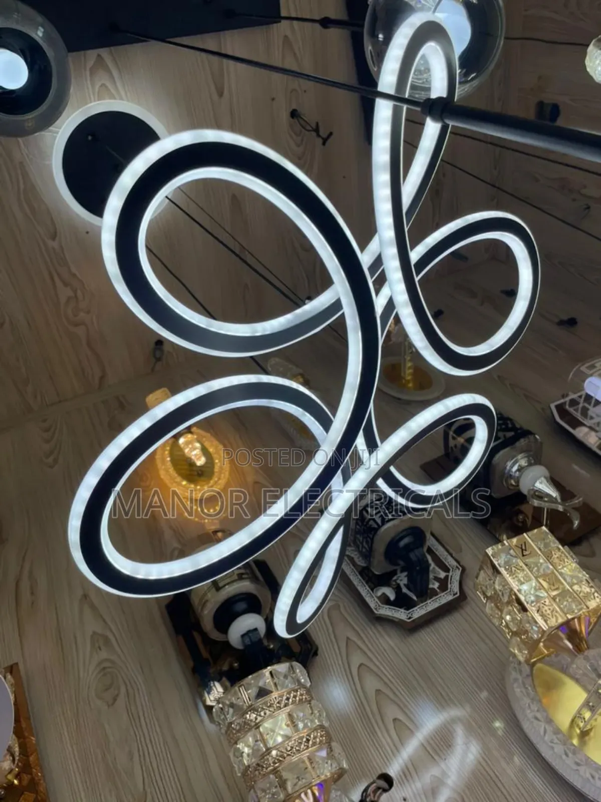 Stylish 3-Color Dropping Chandelier – Modern Led Ceiling Light