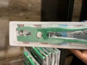 Ear Tag Applicator Pliers (With Spare Pin) for Livstock