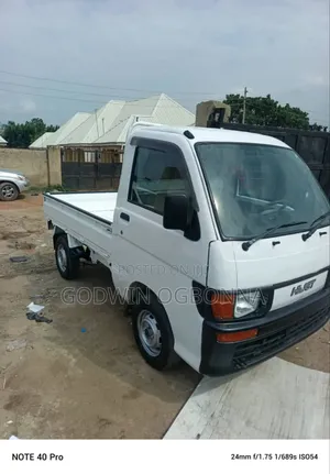 Daihatsu Hijet 2002 White