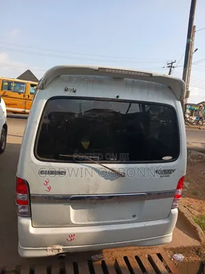 Suzuki Every 2006 White